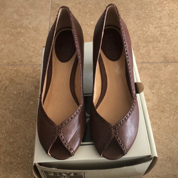 Frye Maya Vintage Stud Heels Dark Brown - Picture 2 of 7